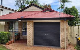 Peaceful Getaway - Stylish, Newly Updated House